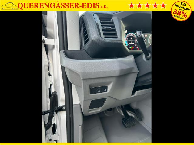 Volkswagen / Crafter Kastenwagen / Wei&szlig; / / / 30 2.0 TDI MR Aut. L3H2 / 4 J. Garantie