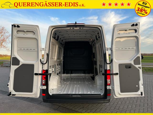 Volkswagen / Crafter Kastenwagen / Wei&szlig; / / / 30 2.0 TDI HD MR L3H3 / 4 J. Garantie