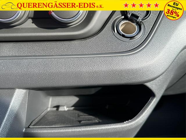Renault / Trafic / / / / 