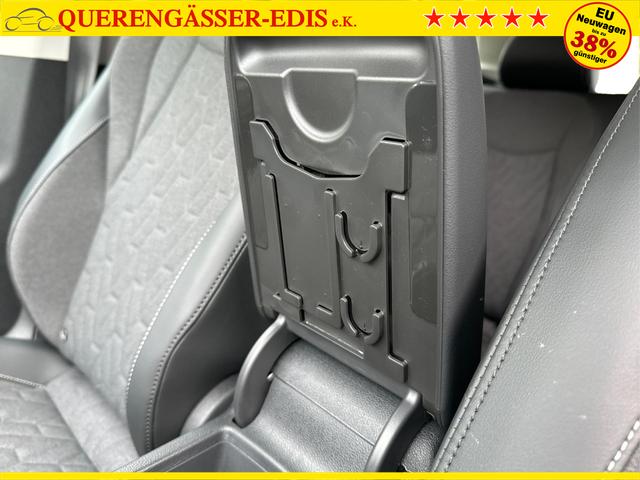 Volkswagen / Tiguan / Blau / / / DSG+4Motion+KAMERA+18ALU+DCC+LED