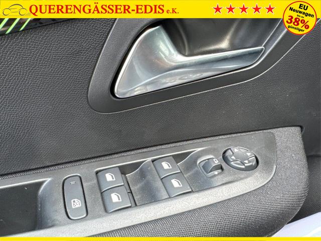 Peugeot / 208 / Silber / / / FACELIFT+SHZ+PDC+KLIMA+LED+APP