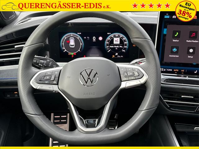 Volkswagen / Passat Variant / Grau / / / 4WD+AHK+PANO+HARMAN+19+BLACK STYLE