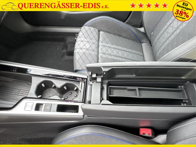 Volkswagen / Passat Variant / Grau / / / 4WD+AHK+PANO+HARMAN+19+BLACK STYLE