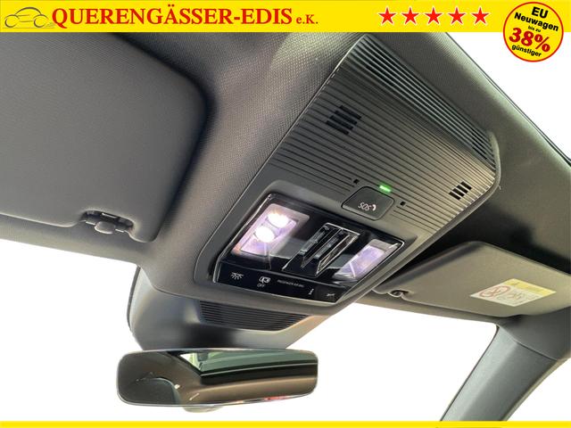 Volkswagen / Passat Variant / Grau / / / 4WD+AHK+PANO+HARMAN+19+BLACK STYLE