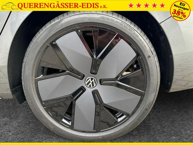 Volkswagen / Passat Variant / Grau / / / 4WD+AHK+PANO+HARMAN+19+BLACK STYLE