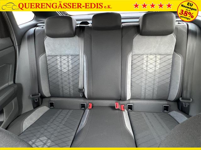 Volkswagen / Taigo / Schwarz / / / IQ.LIGHT MATRIX+KAMERA+ACC+SHZ+18''