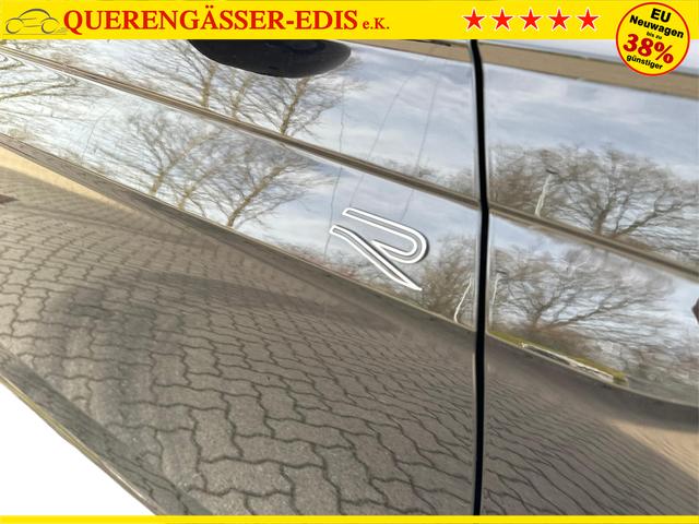 Volkswagen / Taigo / Schwarz / / / IQ.LIGHT MATRIX+KAMERA+ACC+SHZ+18''