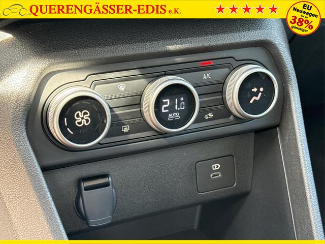Dacia / Sandero / Weiß / / / KAMERA+SHZ + PDC+ DAB+ KLIMA