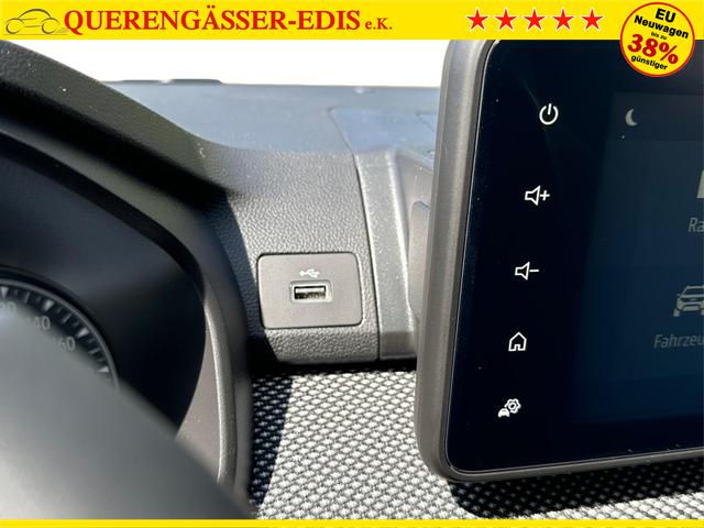 Dacia / Sandero / Weiß / / / KAMERA+SHZ + PDC+ DAB+ KLIMA
