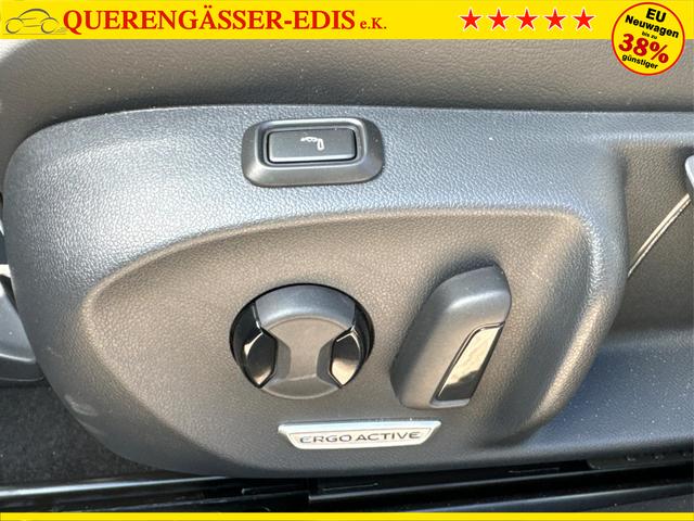 Volkswagen / Passat Variant / Schwarz / / / DSG+AHK+NAVI+MATRIX+MASSAGE+ACC+KAMERA