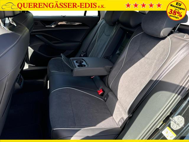 Volkswagen / Passat Variant / Schwarz / / / DSG+AHK+NAVI+MATRIX+MASSAGE+ACC+KAMERA