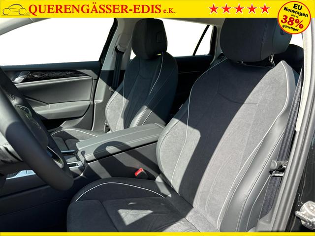 Volkswagen / Passat Variant / Schwarz / / / DSG+AHK+NAVI+MATRIX+MASSAGE+ACC+KAMERA