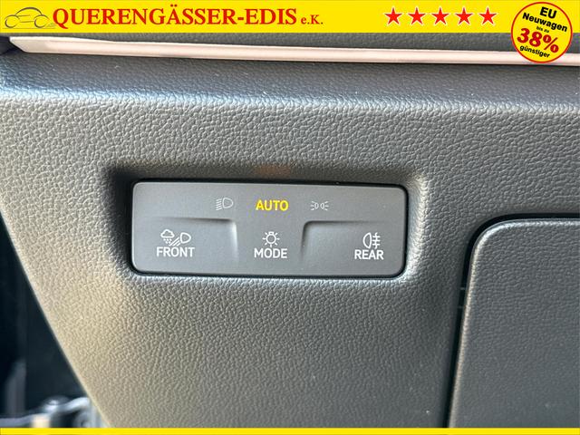 Volkswagen / Passat Variant / Schwarz / / / DSG+AHK+NAVI+MATRIX+MASSAGE+ACC+KAMERA
