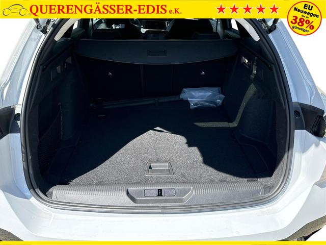 Peugeot / 308 SW / Weiß / / / EAT8+SHZ+AGR+KAMERA+ACC+KLIMA+LED+PDC+17 ALU