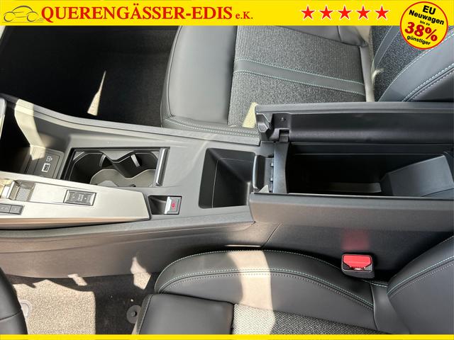 Peugeot / 308 SW / Weiß / / / EAT8+SHZ+AGR+KAMERA+ACC+KLIMA+LED+PDC+17 ALU