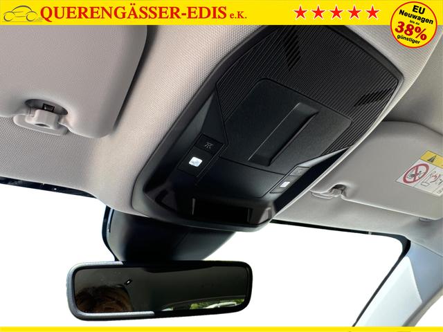 Peugeot / 308 SW / Weiß / / / EAT8+SHZ+AGR+KAMERA+ACC+KLIMA+LED+PDC+17 ALU