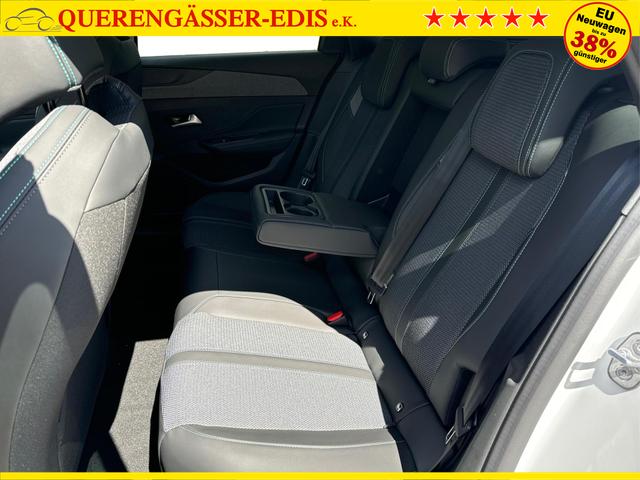 Peugeot / 308 SW / Weiß / / / EAT8+SHZ+AGR+KAMERA+ACC+KLIMA+LED+PDC+17 ALU