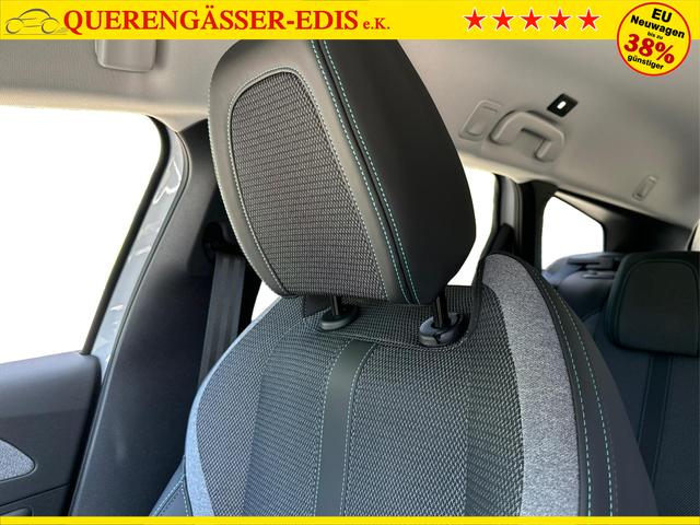 Peugeot / 308 SW / Weiß / / / EAT8+SHZ+AGR+KAMERA+ACC+KLIMA+LED+PDC+17 ALU
