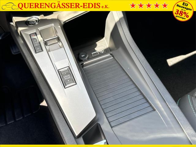 Peugeot / 308 SW / Weiß / / / EAT8+SHZ+AGR+KAMERA+ACC+KLIMA+LED+PDC+17 ALU