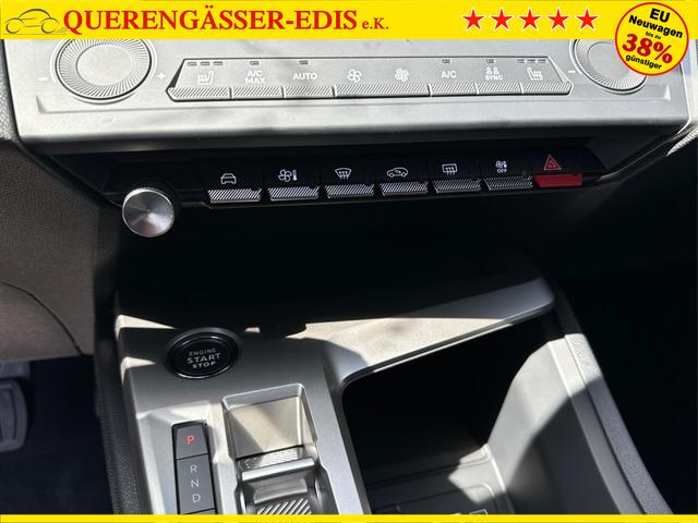 Peugeot / 308 SW / Weiß / / / EAT8+SHZ+AGR+KAMERA+ACC+KLIMA+LED+PDC+17 ALU