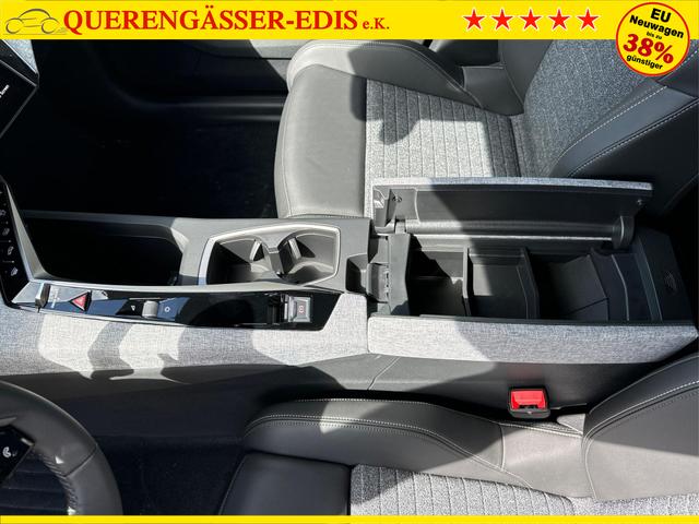 Peugeot / 5008 / Grau / / / e-DSC6+7 SITZE+NAVI+KAMERA+LED+19 ALU+KLIMA+PANORAMADISPLAY