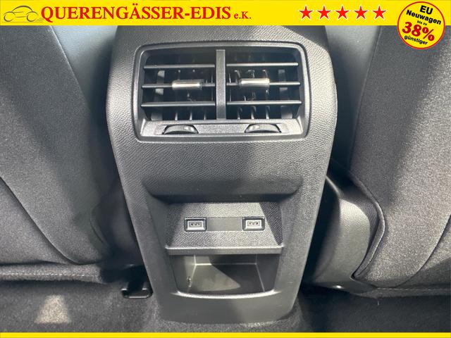 Peugeot / 308 SW / Blau / / / EAT8+SHZ+AGR+KAMERA+ACC+KLIMA+LED+PDC+17 ALU