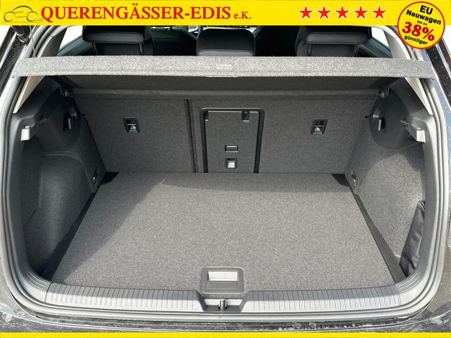 Volkswagen / Golf / Schwarz / / / KAMERA+18 ALU+ACC+LED+SHZ+KLIMA+KESSY+ARTVELOURS