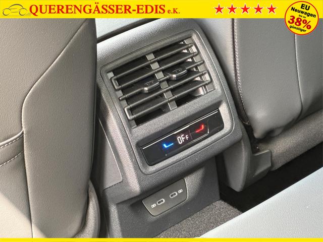 Volkswagen / Golf / Schwarz / / / KAMERA+18 ALU+ACC+LED+SHZ+KLIMA+KESSY+ARTVELOURS