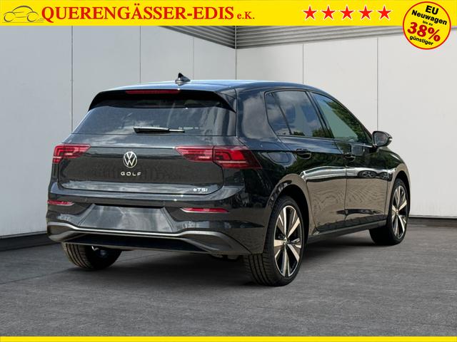 Volkswagen / Golf / Schwarz / / / KAMERA+18 ALU+ACC+LED+SHZ+KLIMA+KESSY+ARTVELOURS