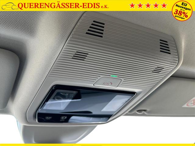 Volkswagen / Golf / Schwarz / / / KAMERA+18 ALU+ACC+LED+SHZ+KLIMA+KESSY+ARTVELOURS