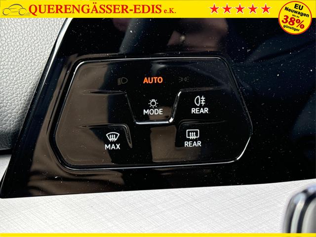 Volkswagen / Golf / Schwarz / / / KAMERA+18 ALU+ACC+LED+SHZ+KLIMA+KESSY+ARTVELOURS
