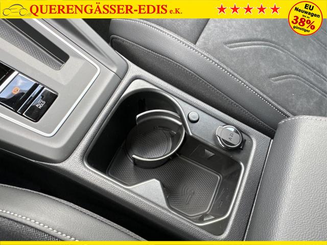 Volkswagen / Golf / Schwarz / / / KAMERA+18 ALU+ACC+LED+SHZ+KLIMA+KESSY+ARTVELOURS
