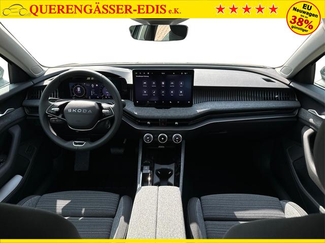 Skoda / Superb Combi / / / / DSG+4WD+NAVI+EL. HECKKL.+SHZ V+H