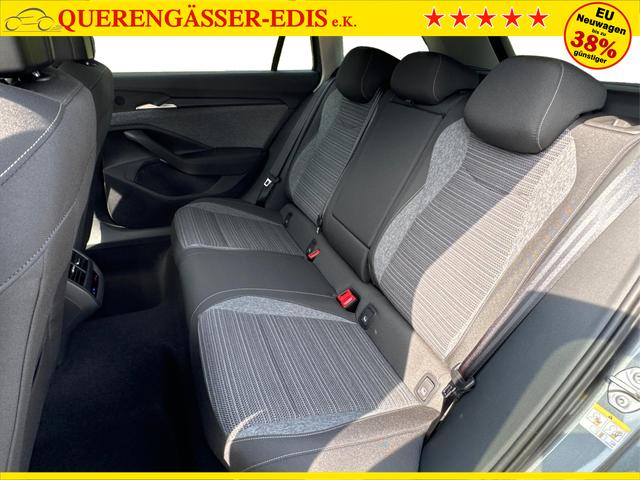 Skoda / Superb Combi / / / / DSG+4WD+NAVI+EL. HECKKL.+SHZ V+H