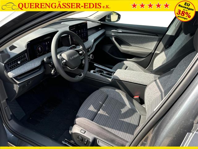 Skoda / Superb Combi / / / / DSG+4WD+NAVI+EL. HECKKL.+SHZ V+H