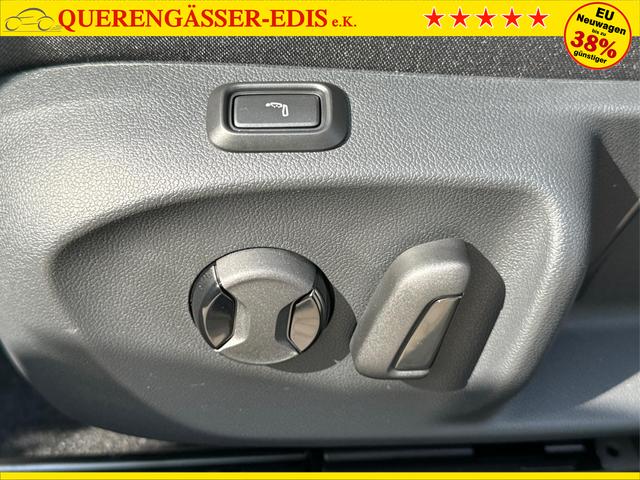 Skoda / Superb Combi / / / / DSG+4WD+NAVI+EL. HECKKL.+SHZ V+H