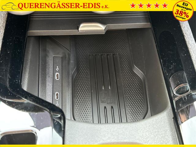 Skoda / Superb Combi / / / / DSG+4WD+NAVI+EL. HECKKL.+SHZ V+H