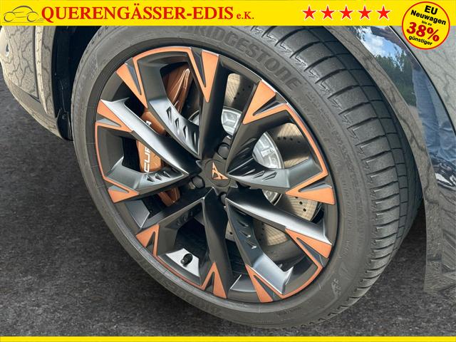 Cupra / Formentor / Grau / / / 4Drive BREMBO+MATRIX+NAVI+SENNHEISER, Beispielbilder, ggf. teilweise mit Sonderausstattung