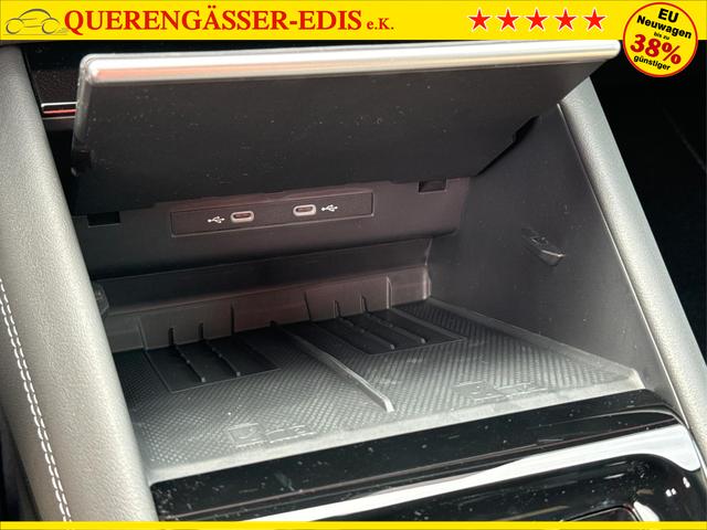 Volkswagen / Tiguan / Schwarz / / / DSG+HARMAN+20 ALU+MATRIX+MASSAGE+ACC+KAMERA