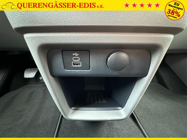 Volkswagen / T7 Caravelle / / / / KR AHK+MATRIX+NAVI+SOUND+ACC+SHZ+KAMERA+PDC