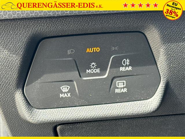 Seat / Leon Sportstourer / Blau / / / DSG+KAMERA+ACC+SHZ+KLIMA+FULLLINK+LED