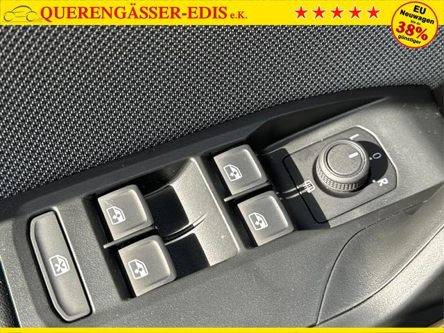Seat / Leon Sportstourer / Grau / / / 1,5 eTSI DSG+ACC+LED+SHZ+CAM+Licht u. Sicht