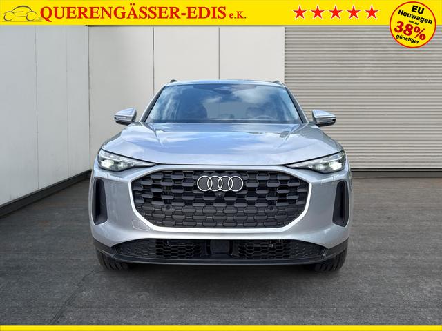 Audi / Q5 / Silber / / / AHK+NAVI+LED+SHZ+PDC