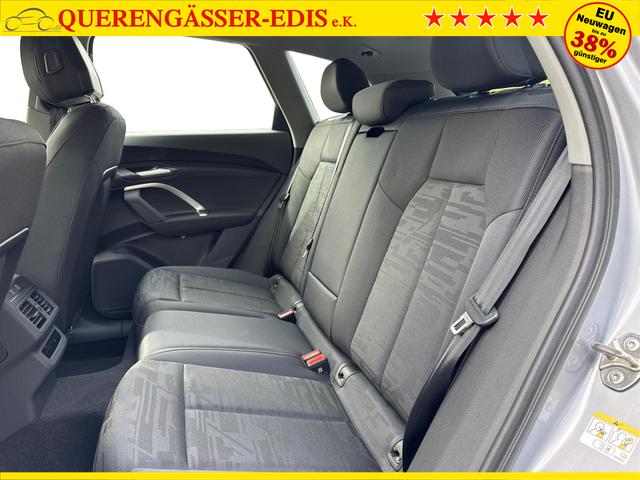 Audi / Q5 / Silber / / / AHK+NAVI+LED+SHZ+PDC
