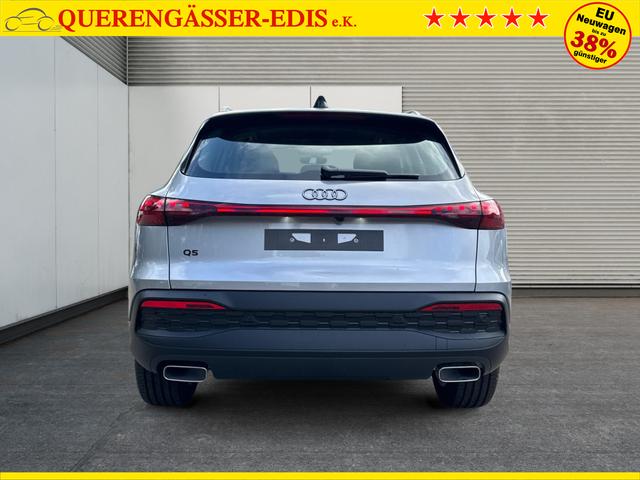 Audi / Q5 / Silber / / / AHK+NAVI+LED+SHZ+PDC