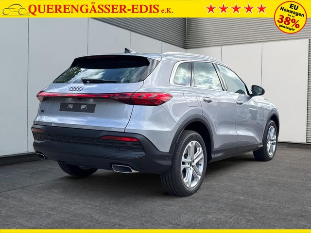 Audi / Q5 / Silber / / / AHK+NAVI+LED+SHZ+PDC