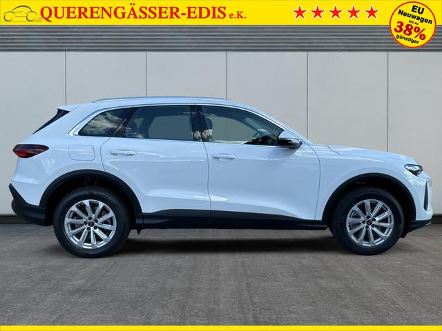 Audi / Q5 / Weiß / / / QUATTRO AHK+NAVI+LED+SHZ+PDC