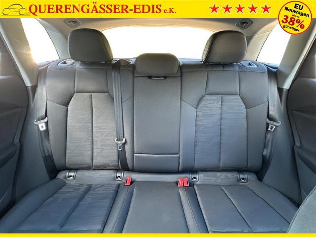 Audi / Q5 / Weiß / / / QUATTRO AHK+NAVI+LED+SHZ+PDC