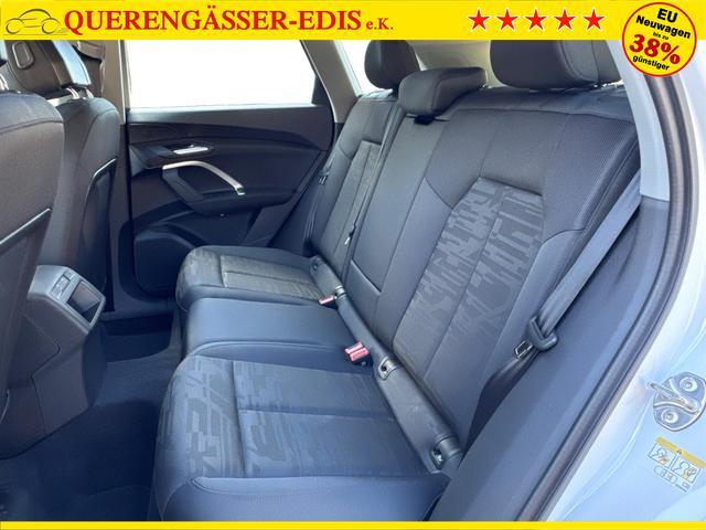 Audi / Q5 / Weiß / / / QUATTRO AHK+NAVI+LED+SHZ+PDC