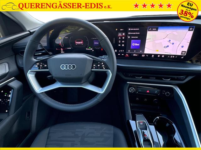Audi / Q5 / Weiß / / / QUATTRO AHK+NAVI+LED+SHZ+PDC